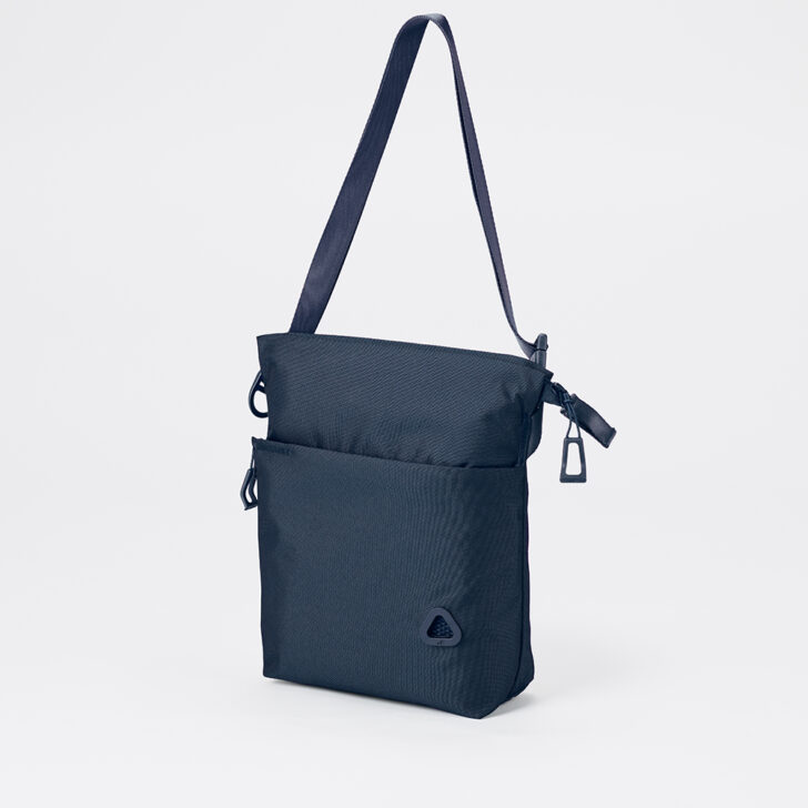 uF SACOCHE M NAVY / サコッシュMサイズ ネイビー